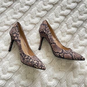 H&M snakeskin heels pumps